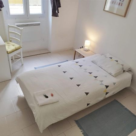 Private Room In Shared Apartment In The Center Of Ницца Экстерьер фото